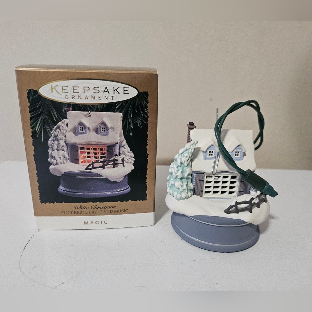 Hallmark Ornament 1994 White Christmas
